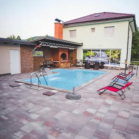 La Unica Holiday home Lohovo