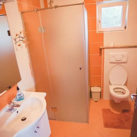 別荘 La Unica Lohovo